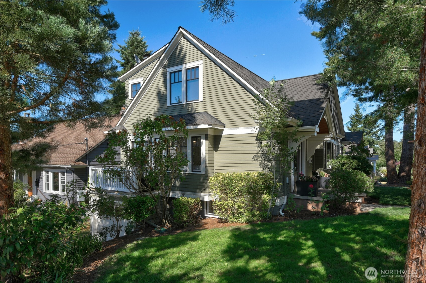 2 Fulton Street Seattle, WA 98109 - Photo 37 of 40