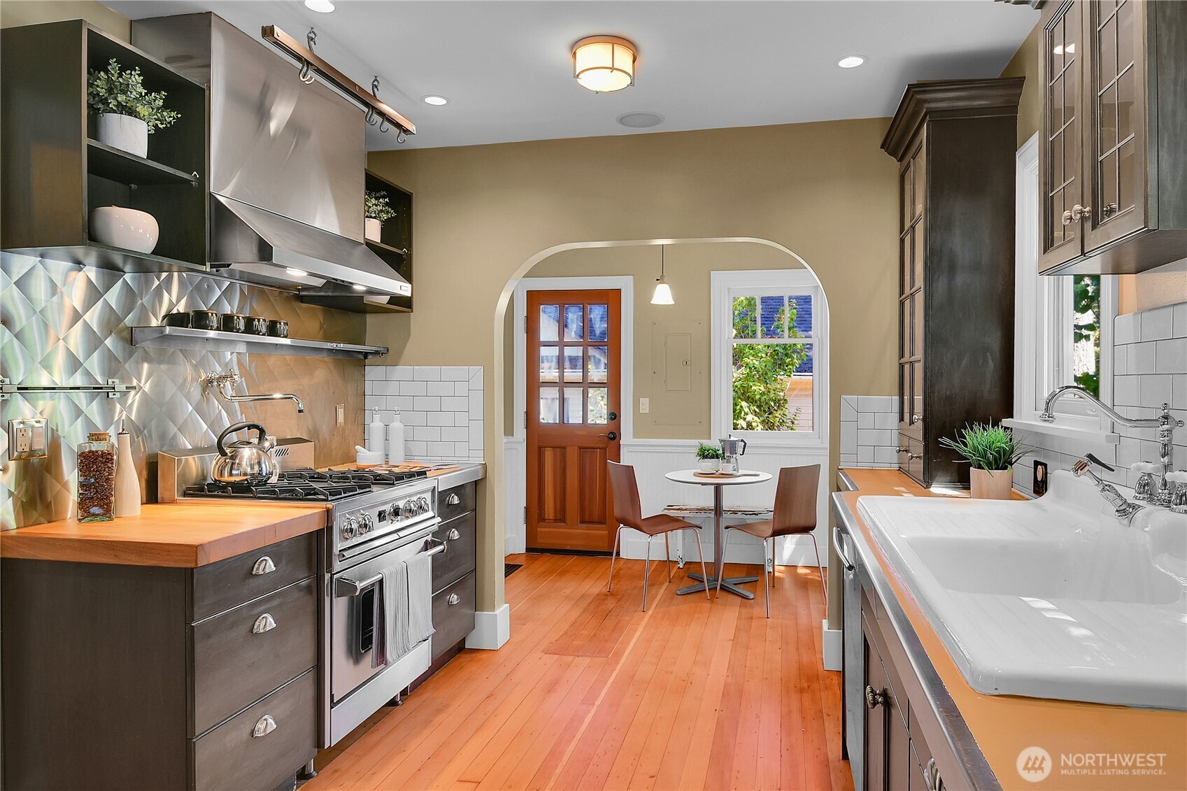 2 Fulton Street Seattle, WA 98109 - Photo 10 of 40