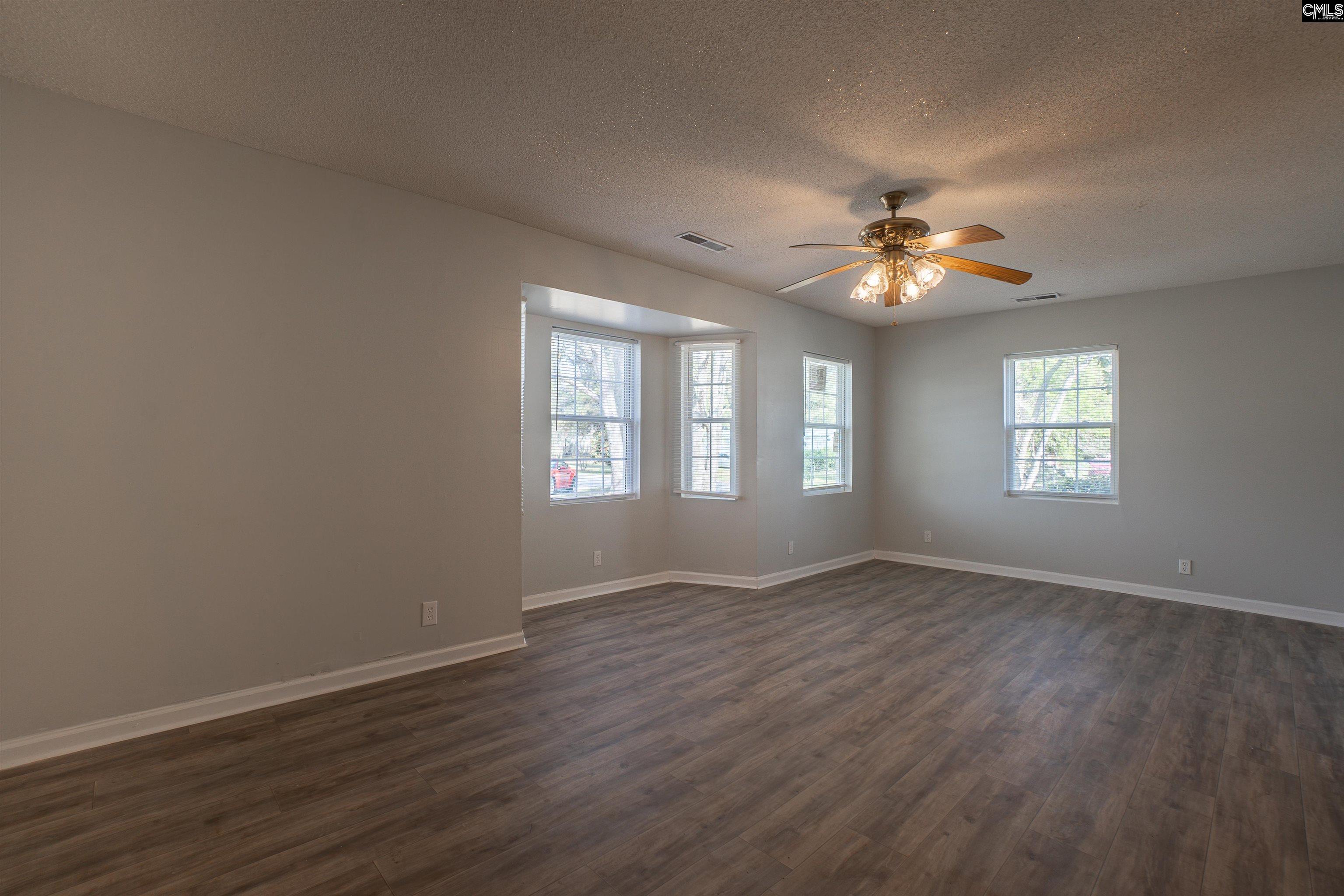 1156 Middle Road Pinewood, SC 29125 - Photo 5 of 23