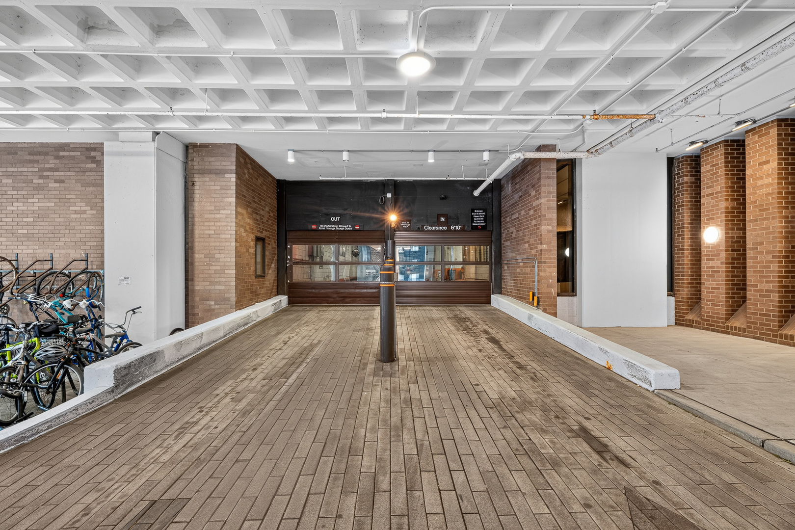 6033 North Sheridan Road, Unit 28D Chicago, IL 60660 - Photo 41 of 48