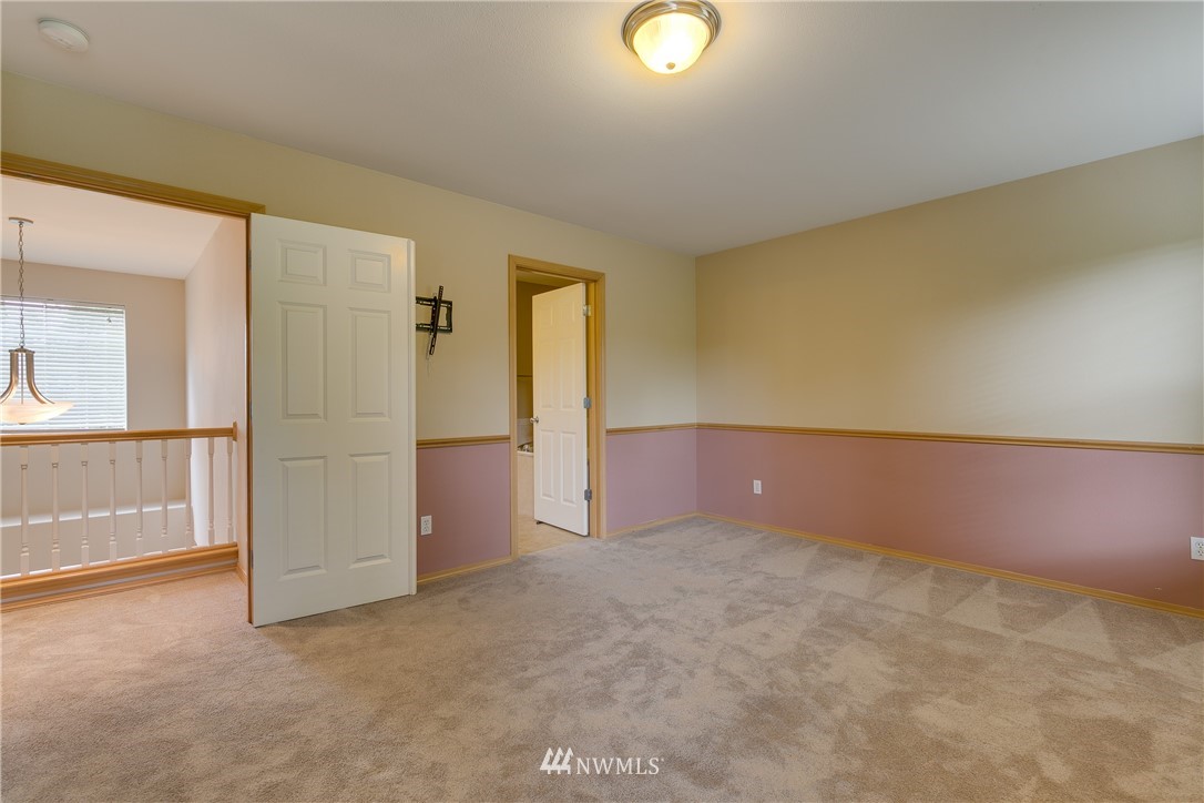 23034 12th Drive Southeast Bothell, WA 98021 - Photo 22 of 32 an empty room with a empty space