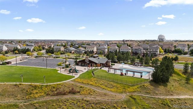 a view of a parking area