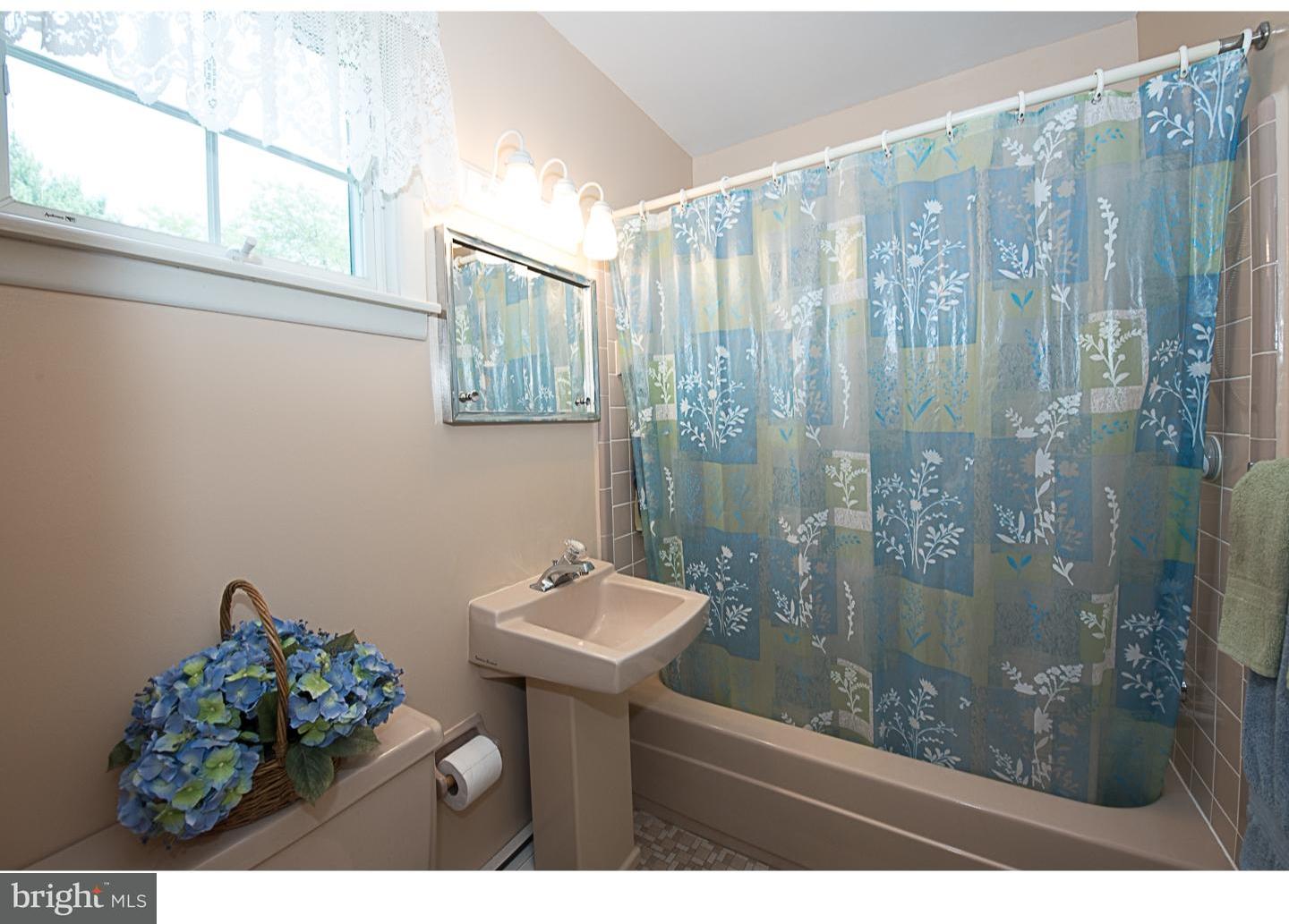 22 Brimfield Road Audubon, PA 19403 - Photo 13 of 25 Bathroom