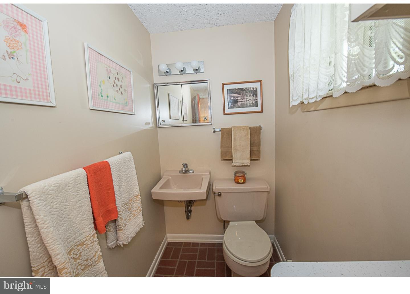 22 Brimfield Road Audubon, PA 19403 - Photo 19 of 25 Bathroom