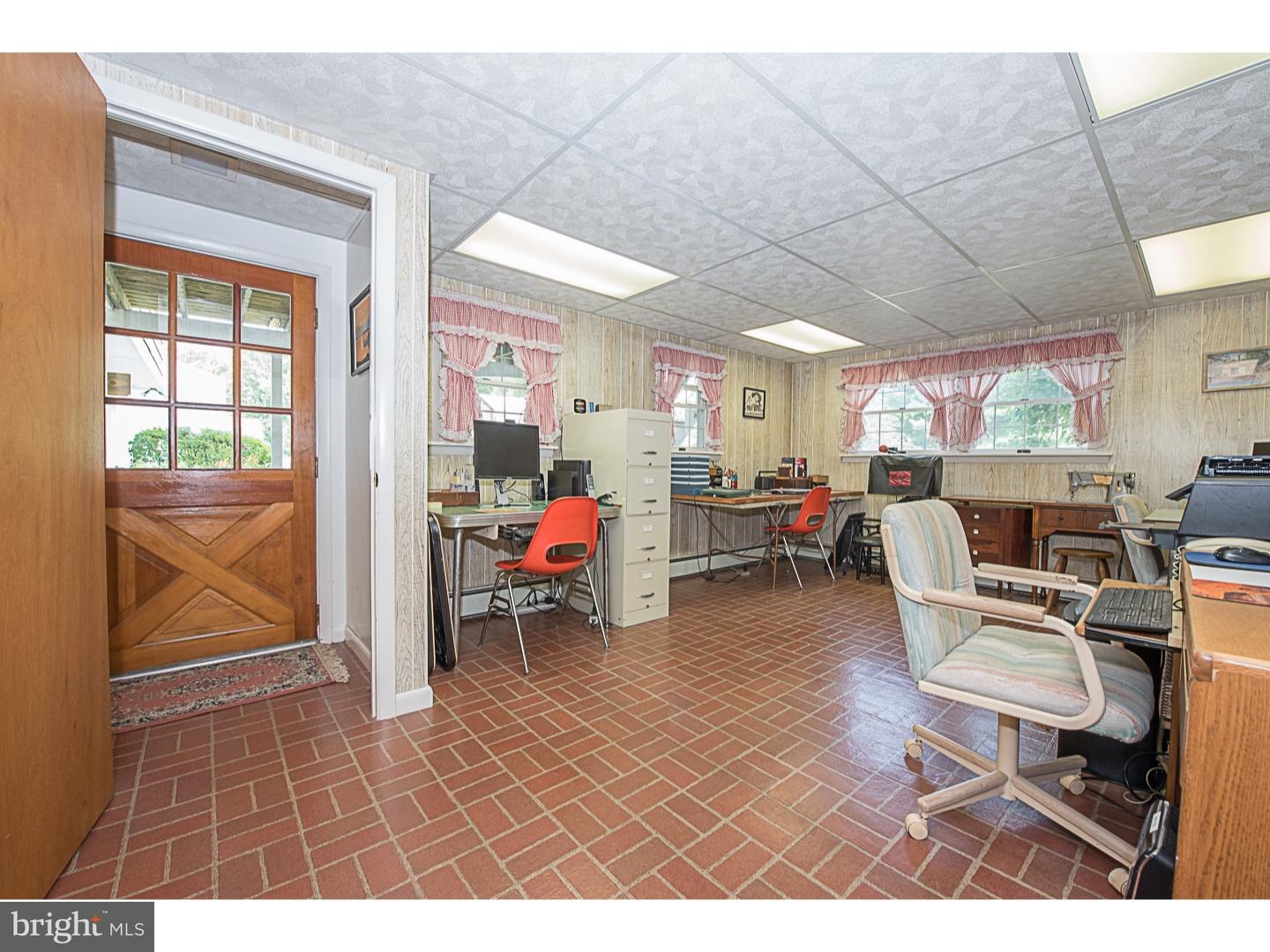 22 Brimfield Road Audubon, PA 19403 - Photo 20 of 25 Office / Study