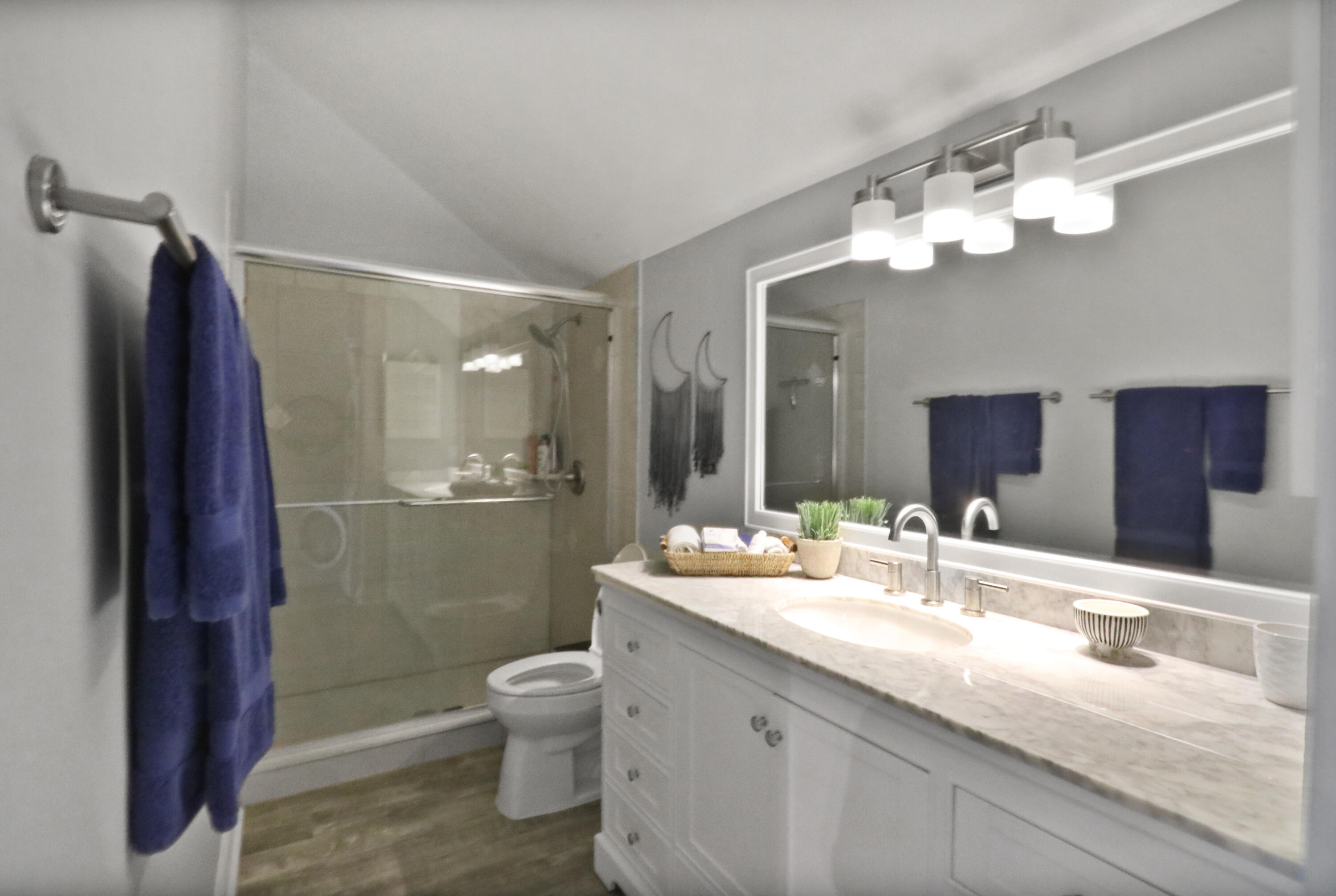 1605 Highway 1, Unit M2213 Jupiter, FL 33477 - Photo 24 of 36 Loft bathroom