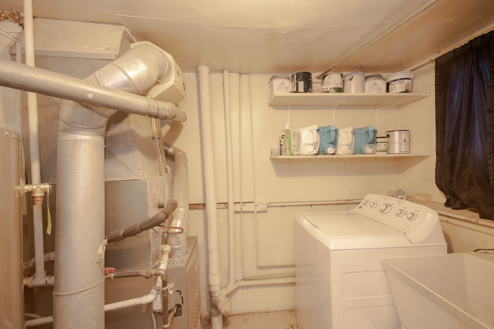 746 East Devon Avenue Roselle, IL 60172 - Photo 17 of 24 a utility room with dryer and washer