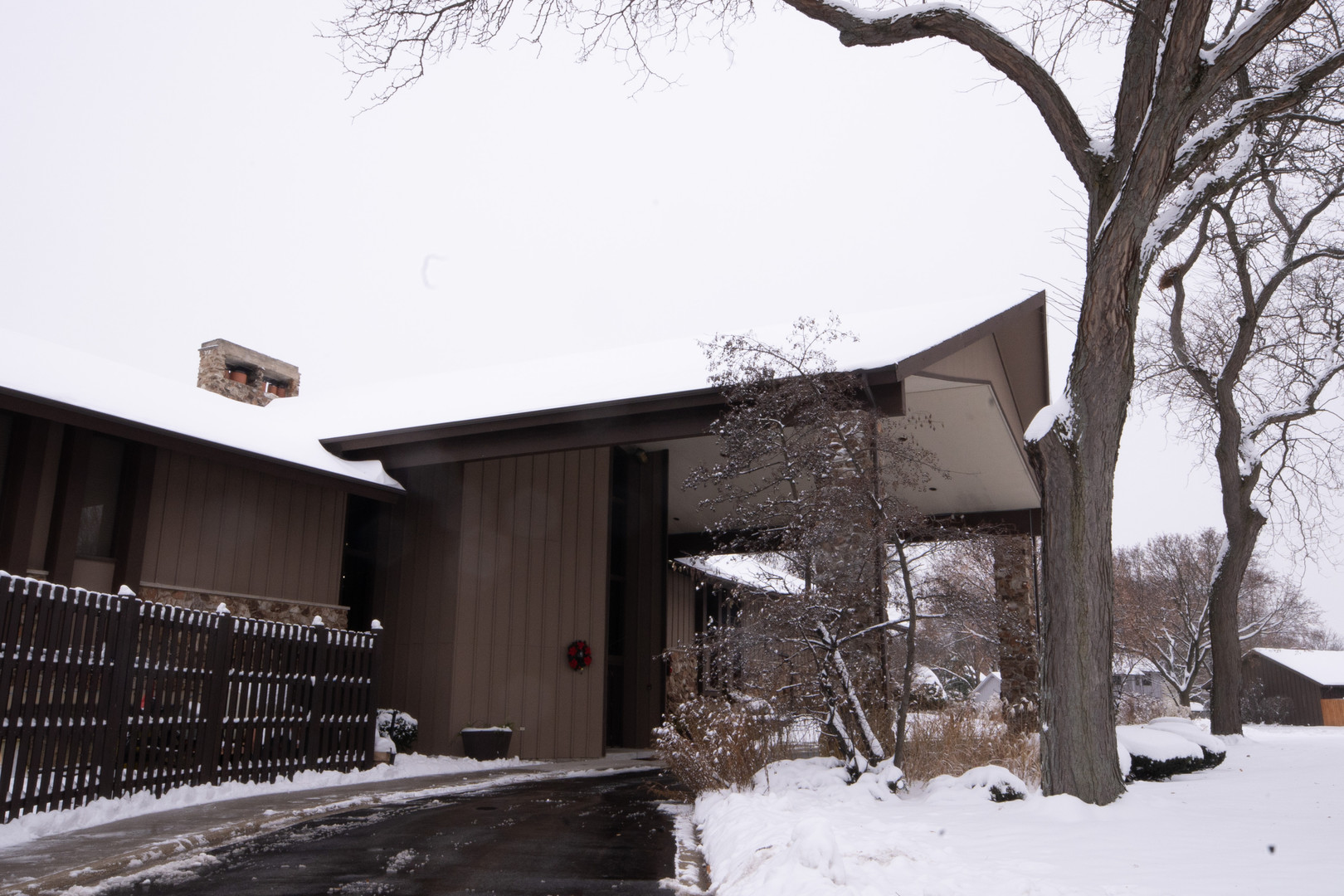 746 East Devon Avenue Roselle, IL 60172 - Photo 18 of 24 a backyard of a house with lots of green space