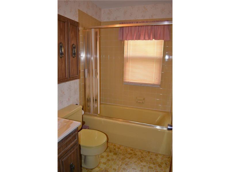 2311 Kane Road Aliquippa, PA 15001 - Photo 10 of 12 Full Bath.