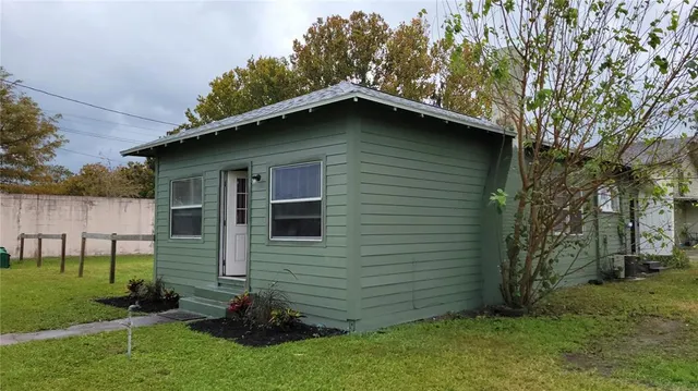 $1,595 | 200 Old Daytona Road, Deland, FL 32724