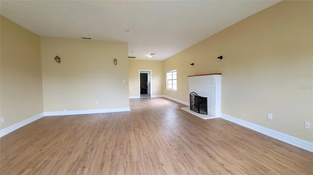 $1,595 | 200 Old Daytona Road, Deland, FL 32724