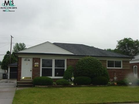 17942 Airport Road Fraser, MI 48026 - Photo 1 of 7 567004.JPG