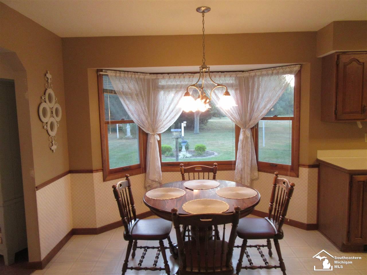 7122 Wells Road Petersburg, MI 49270 - Photo 25 of 38 31361886-24.JPG