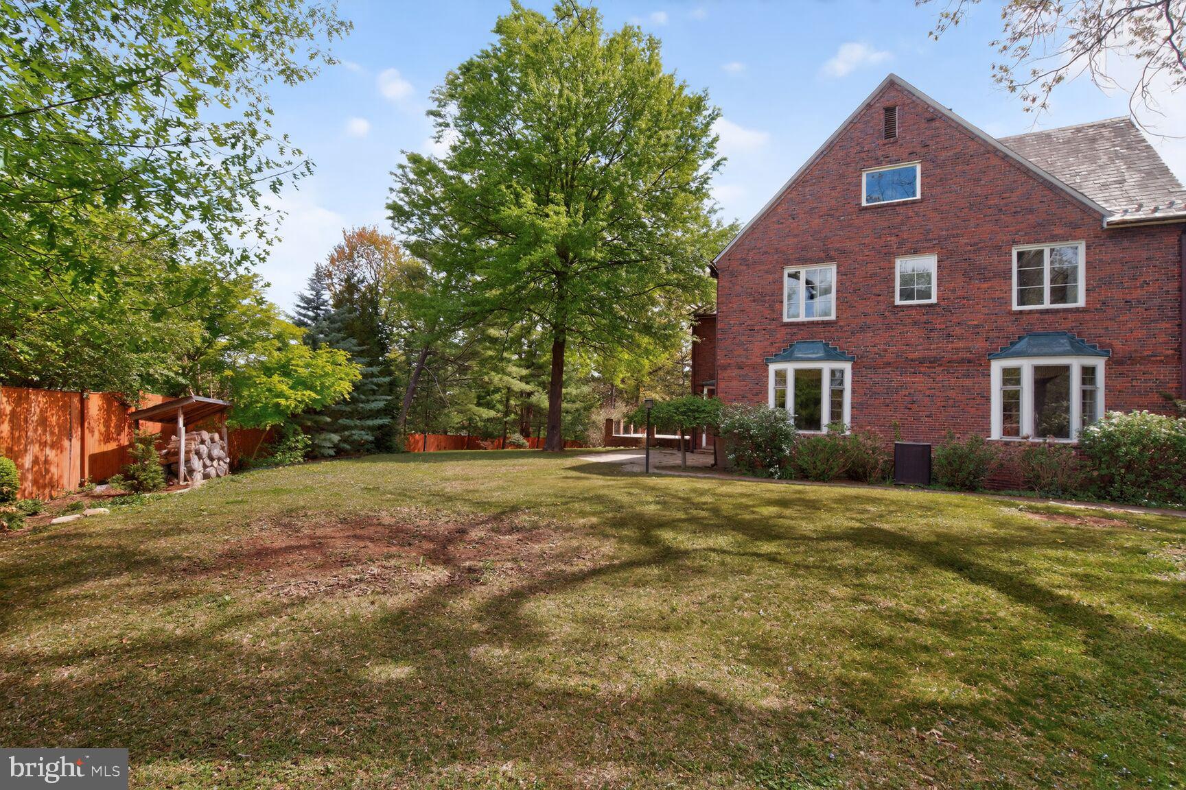 5553 Little Falls Road Arlington, VA 22207 - Photo 50 of 53 Rear Exterior on 1 Private Acre