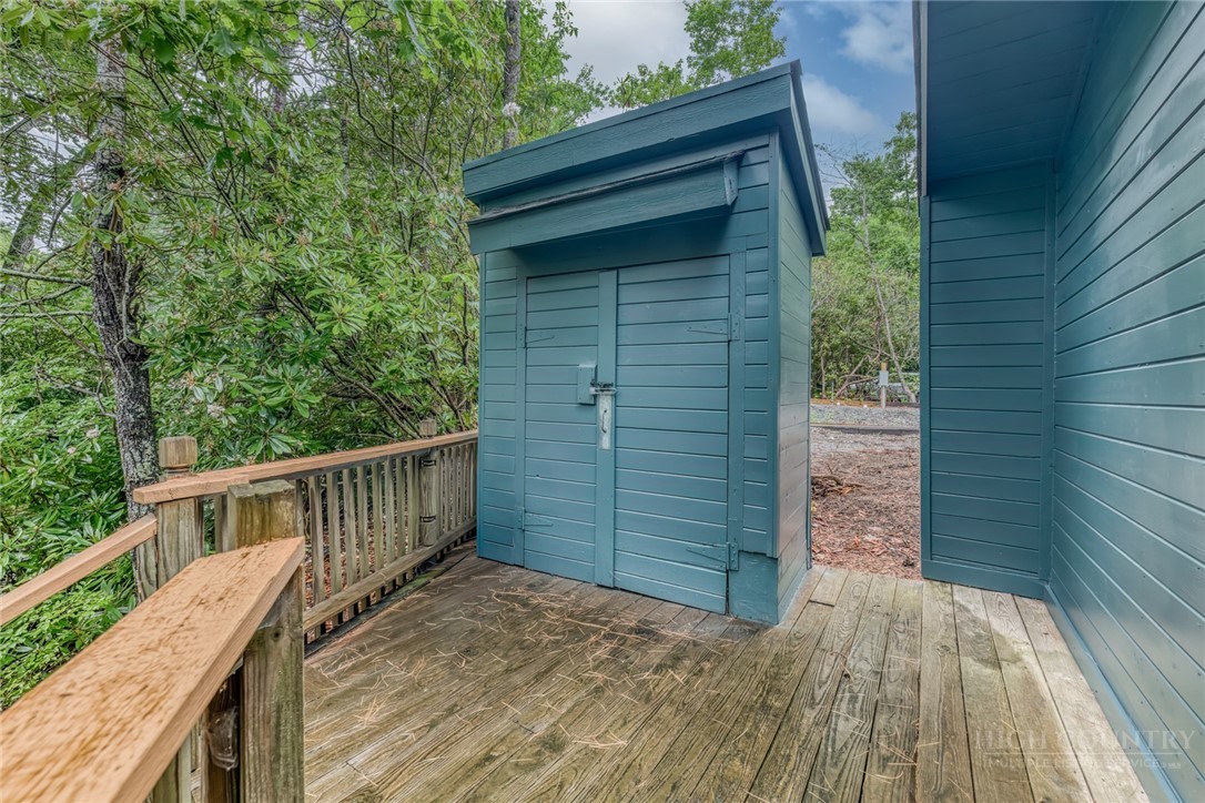 369 Windridge Road Newland, NC 28657 - Photo 31 of 34