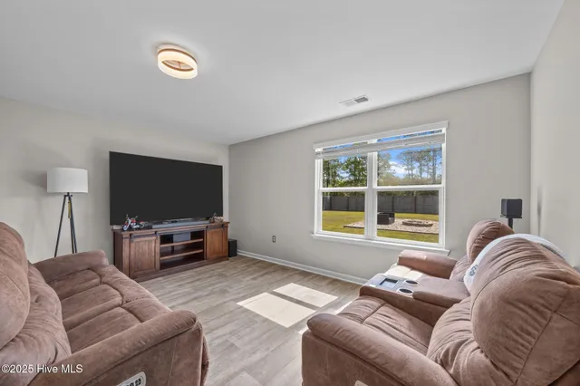 $2,100 | 186 Everett Yopp Drive, Sneads Ferry, NC 28460