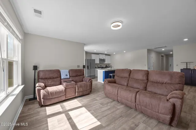 $2,100 | 186 Everett Yopp Drive, Sneads Ferry, NC 28460