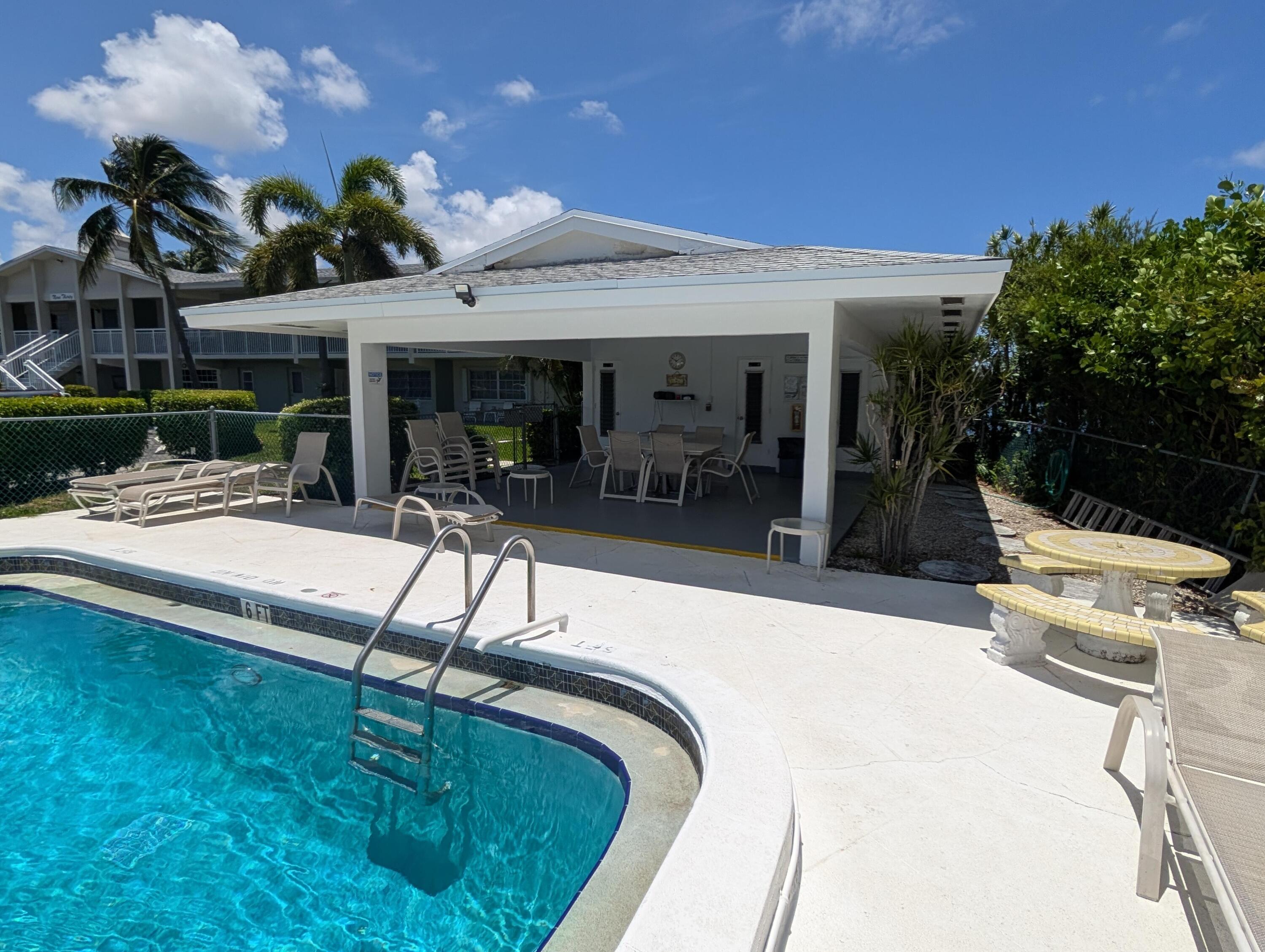 930 Southeast 9th Avenue, Unit 11 Pompano Beach, FL 33060 - Photo 3 of 22 03_beyc6a8cc4613aa53