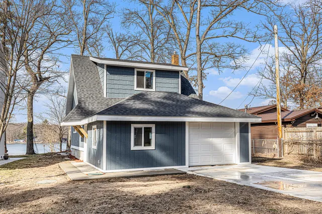 $429,900 | 5557 Front Street, Newaygo, MI 49337