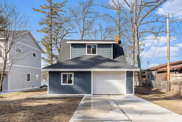 $429,900 | 5557 Front Street, Newaygo, MI 49337