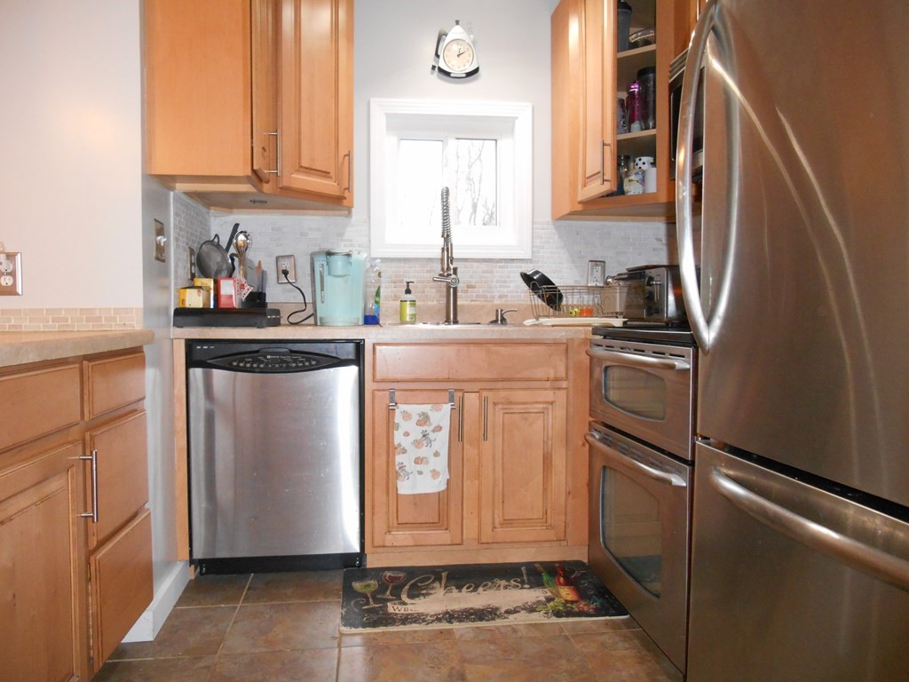 49 Southold Road Worcester, MA 01607 - Photo 8 of 21 Gallery Image 8