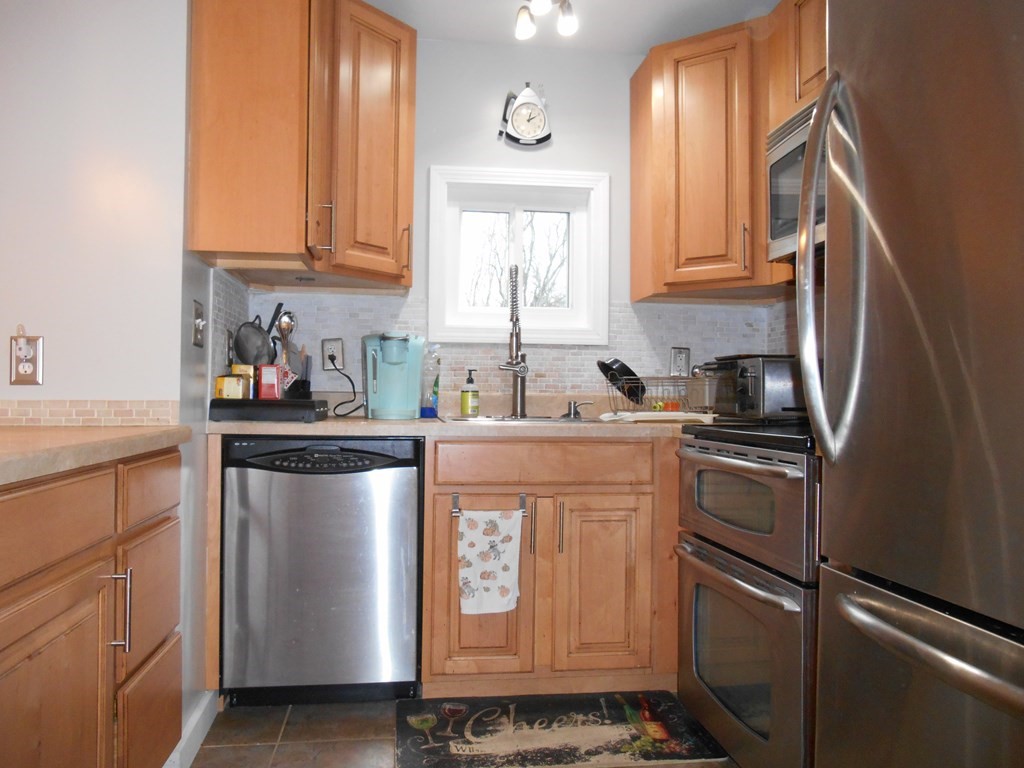 49 Southold Road Worcester, MA 01607 - Photo 9 of 21 Gallery Image 9