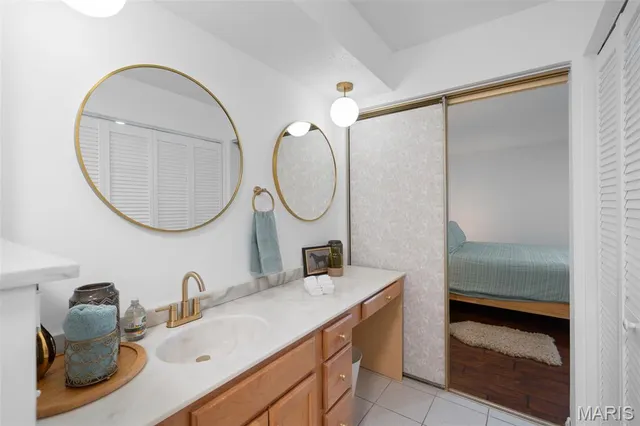 $192,500 | 917 Claytonbrook Drive, Unit 3, Ballwin, MO 63011