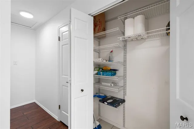 $192,500 | 917 Claytonbrook Drive, Unit 3, Ballwin, MO 63011