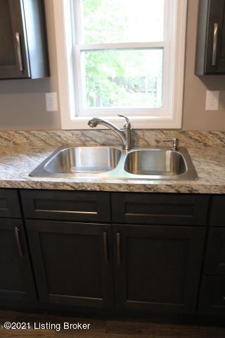 6707 Rutledge Road Louisville, KY 40258 - Photo 12 of 17 13