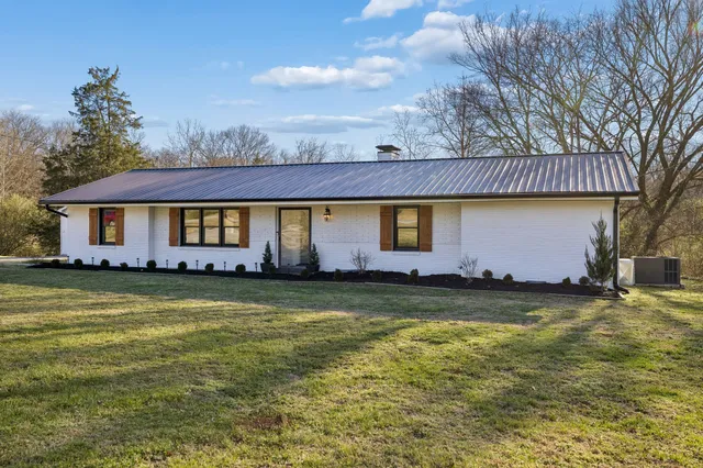 $499,000 | 406 Bear Creek Pike, Columbia, TN 38401