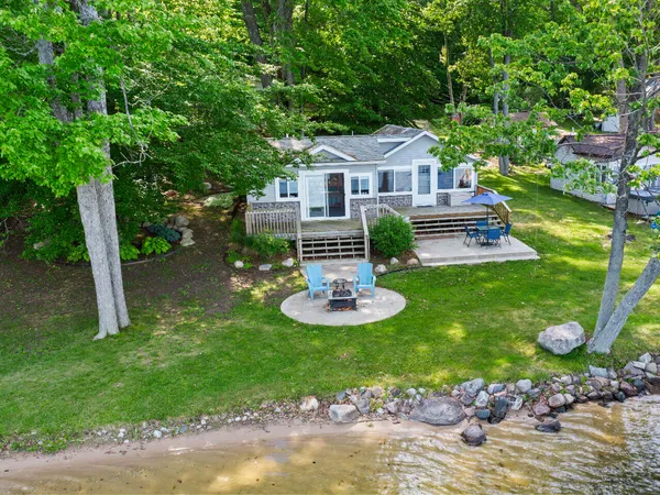 $360,000 | 19116 Kenny Drive, Big Rapids, MI 49307