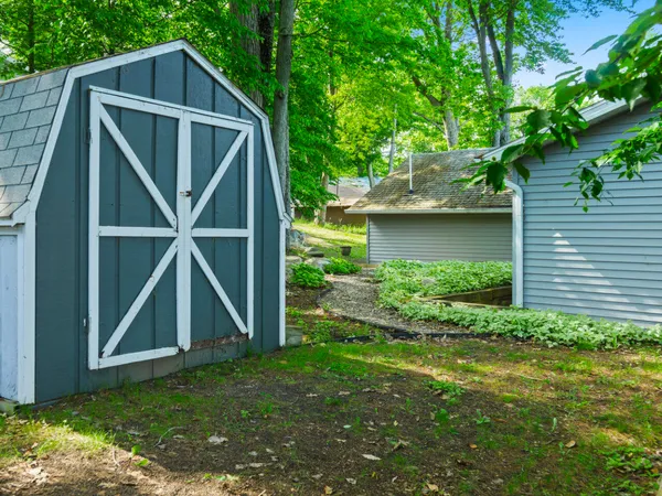 $360,000 | 19116 Kenny Drive, Big Rapids, MI 49307