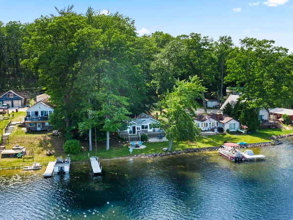 $360,000 | 19116 Kenny Drive, Big Rapids, MI 49307