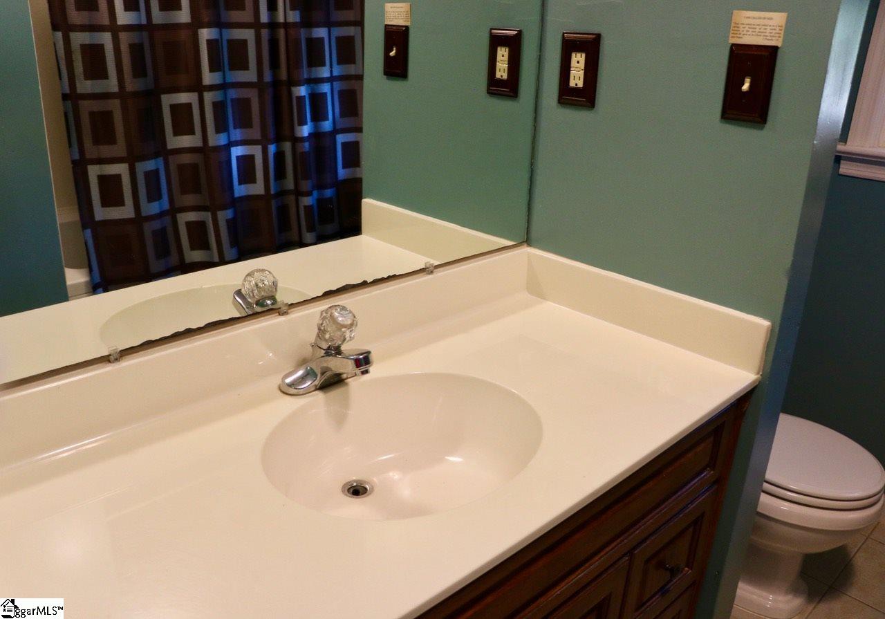 105 Donnan Road Taylors, SC 29687 - Photo 30 of 36 Gallery Image 30