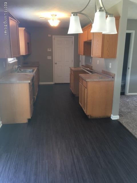 6514 Harrogate Road Louisville, KY 40229 - Photo 6 of 7 harrogatekitchen