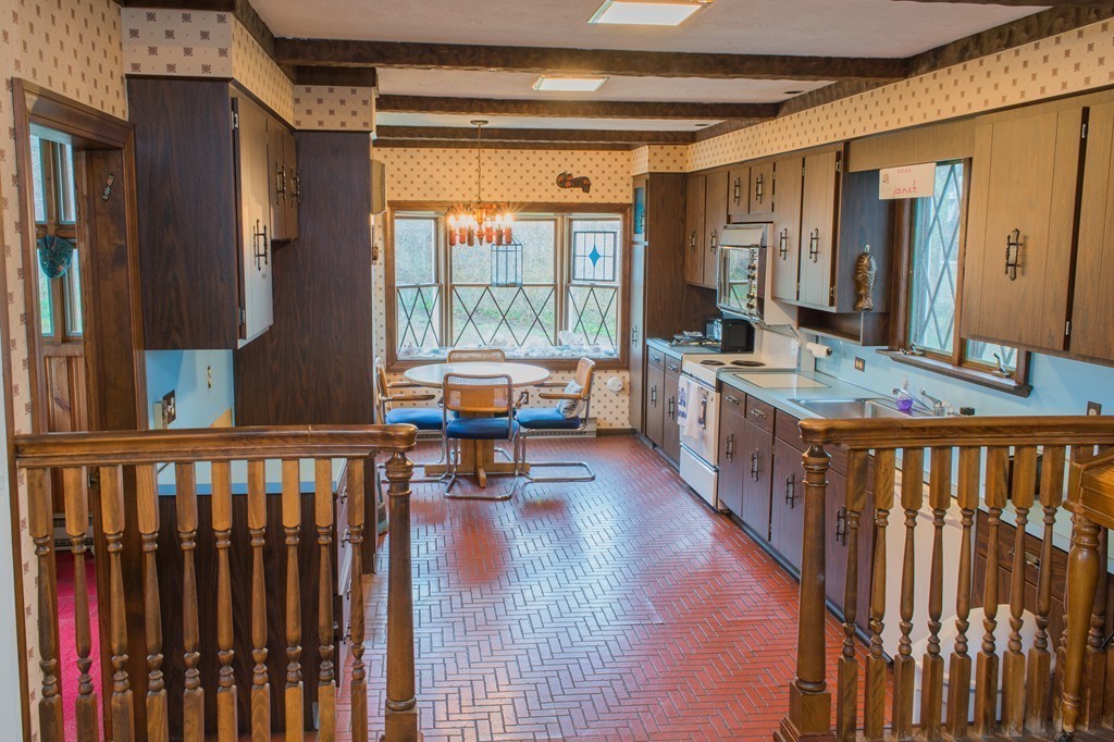 14 Casino Road Marblehead, MA 01945 - Photo 8 of 27