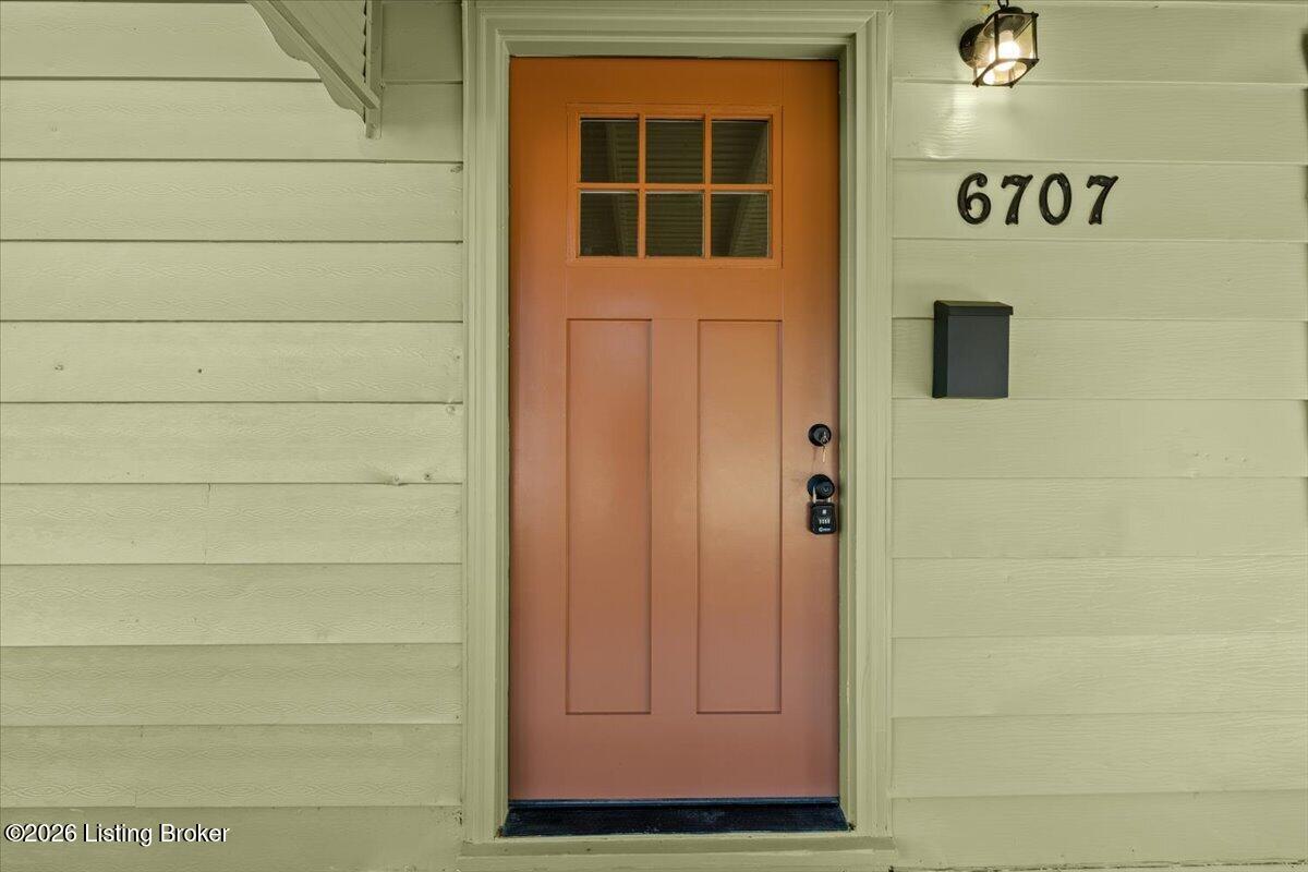 6707 Pendleton Road Louisville, KY 40272 - Photo 5 of 35 05-DSC05820