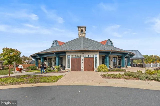 $650,000 | 105 Cabbage White Dr Lake, Front Royal, VA 22630