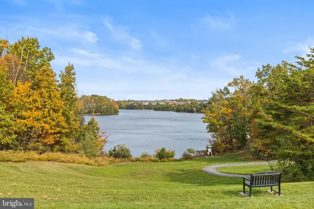 $650,000 | 105 Cabbage White Dr Lake, Front Royal, VA 22630