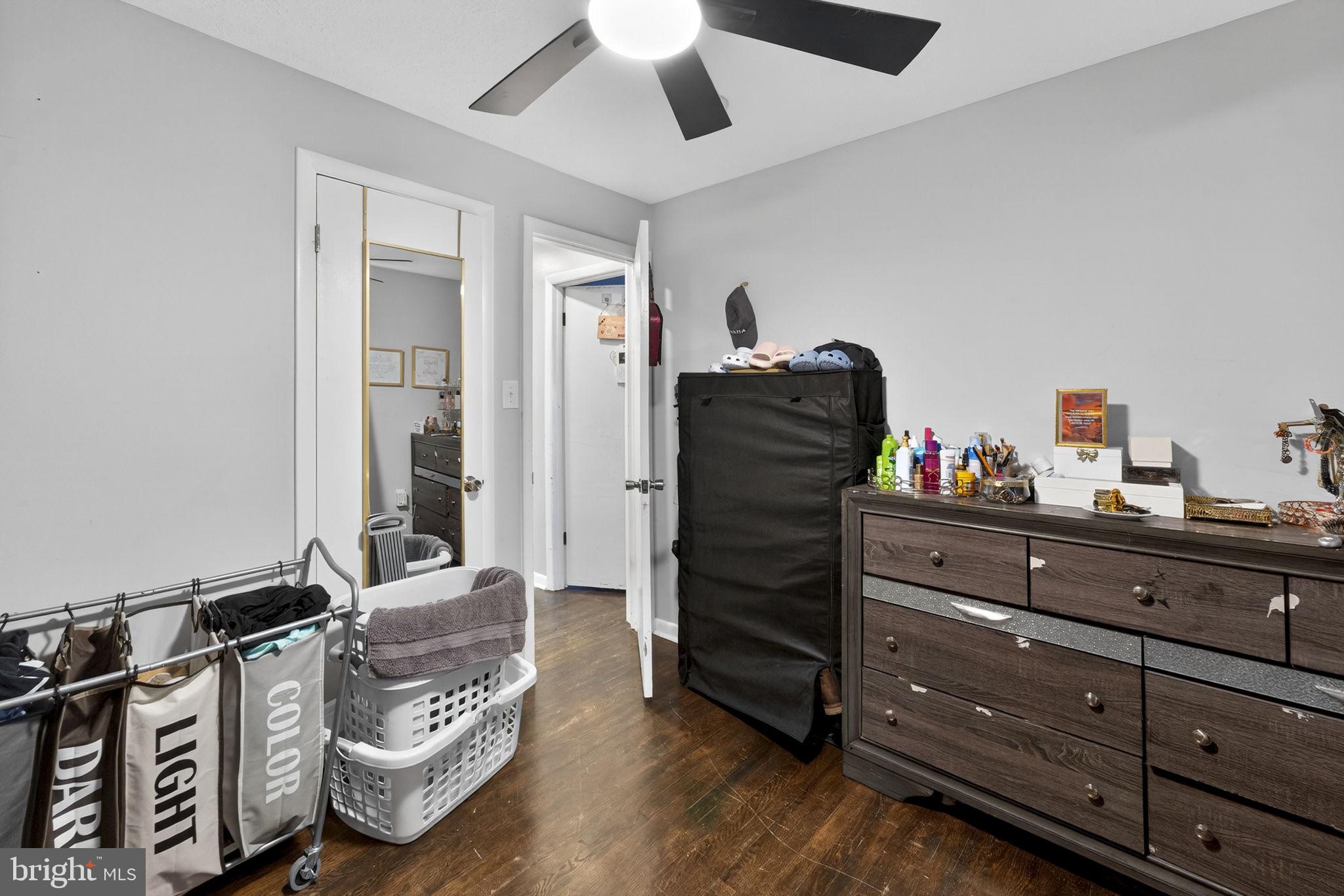 110 Bucks Mill Road Strasburg, VA 22657 - Photo 33 of 53 a living room with furniture