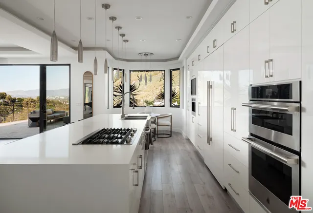 $4,799,000 | 3820 Knobhill Drive, Sherman Oaks, CA 91423