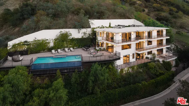 $4,799,000 | 3820 Knobhill Drive, Sherman Oaks, CA 91423