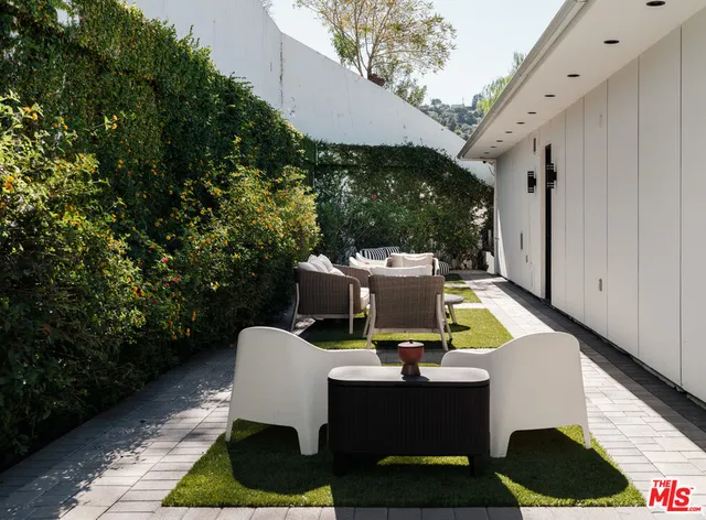 $4,799,000 | 3820 Knobhill Drive, Sherman Oaks, CA 91423