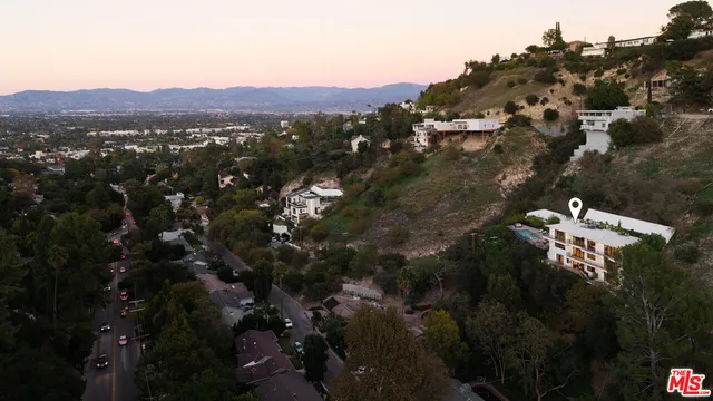 $4,799,000 | 3820 Knobhill Drive, Sherman Oaks, CA 91423