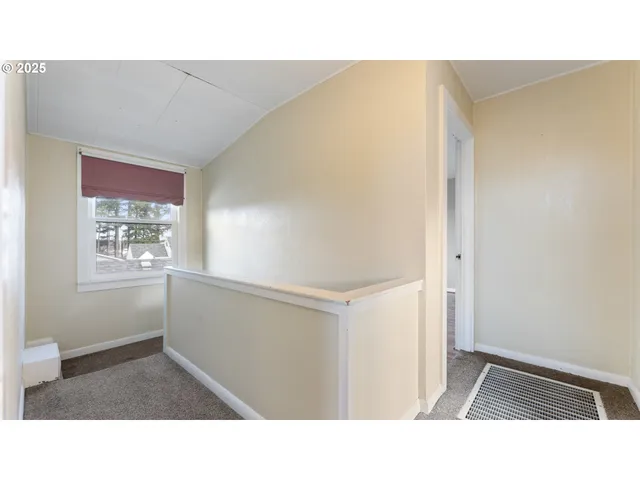 $329,999 | 63776 Flanagan Road, Coos Bay, OR 97420