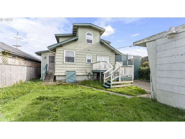 $329,999 | 63776 Flanagan Road, Coos Bay, OR 97420