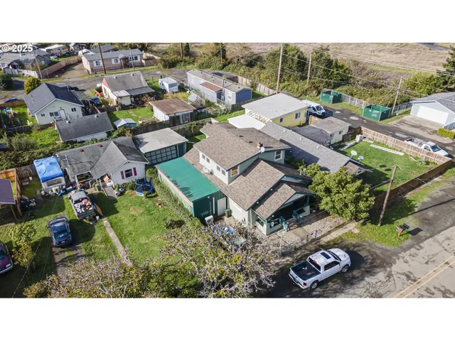 $329,999 | 63776 Flanagan Road, Coos Bay, OR 97420