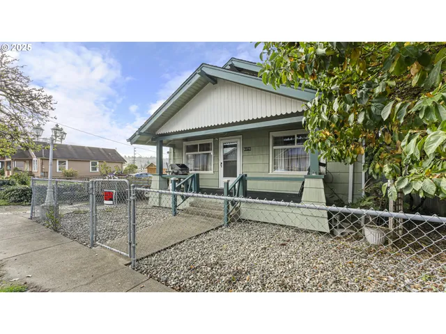 $329,999 | 63776 Flanagan Road, Coos Bay, OR 97420