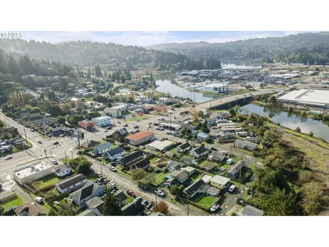 $329,999 | 63776 Flanagan Road, Coos Bay, OR 97420