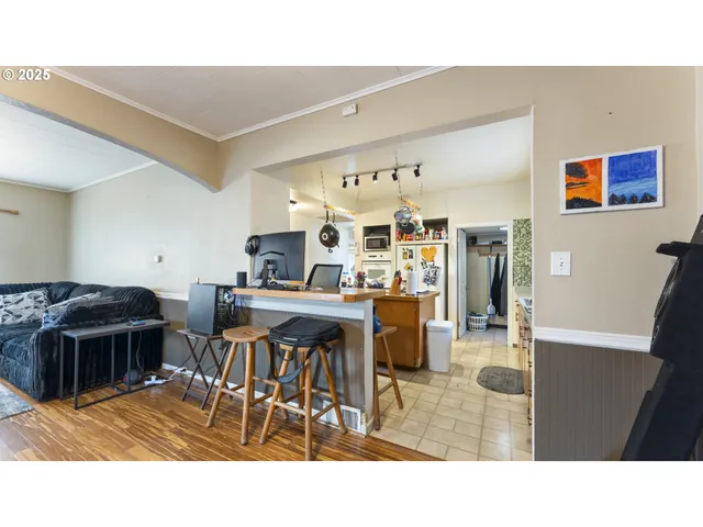 $329,999 | 63776 Flanagan Road, Coos Bay, OR 97420